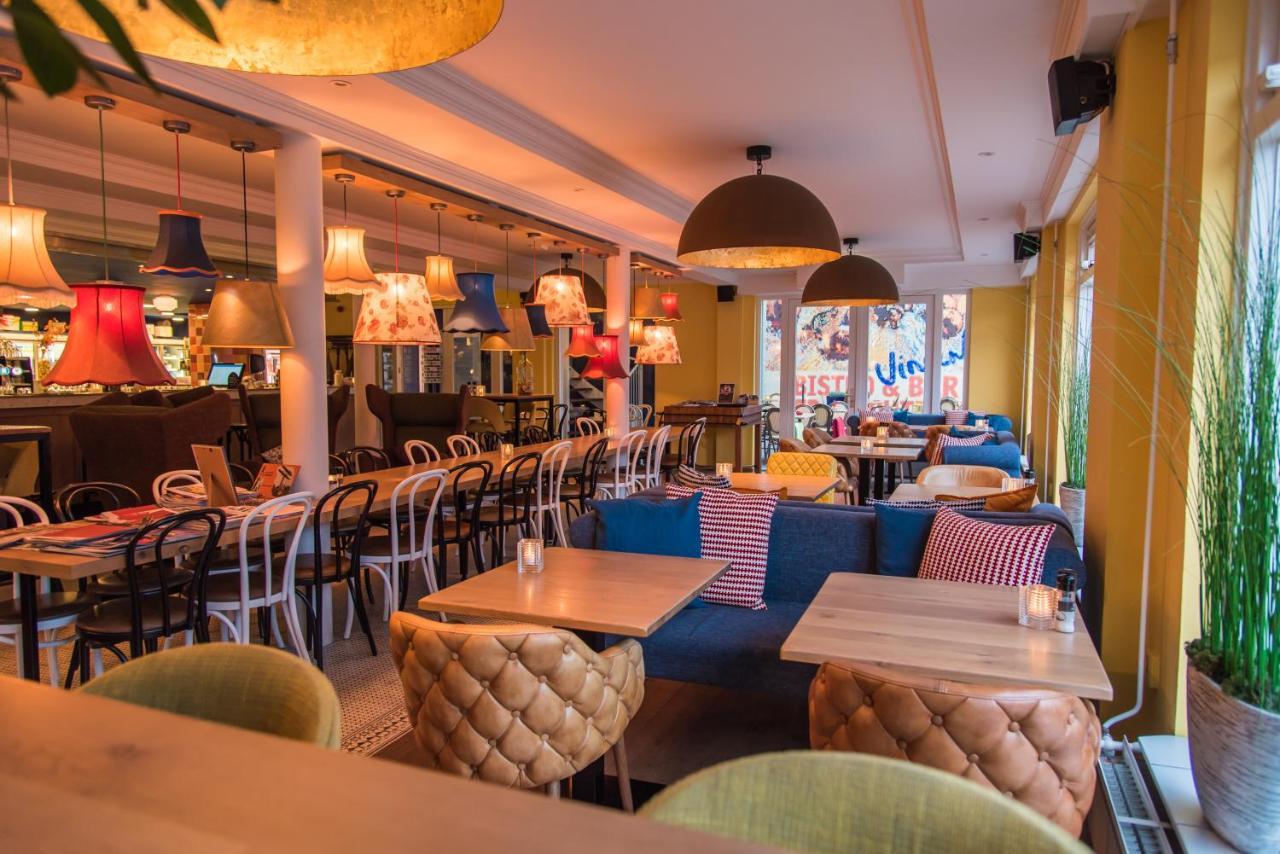 Отель Vincents Bed&Bistro Эттен-Леур Экстерьер фото